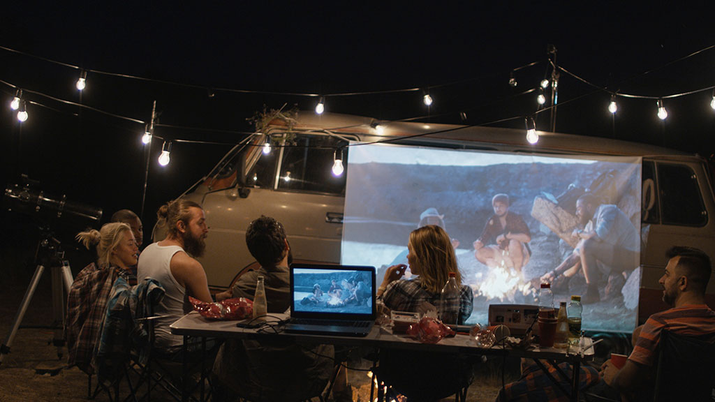 Things to Consider When Choosing An Outdoor Projector